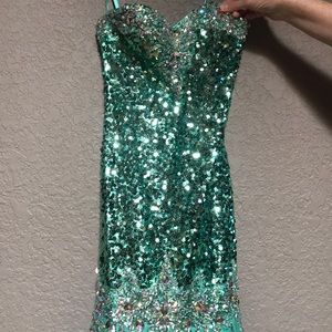 Mint green mermaid style prom dress!!